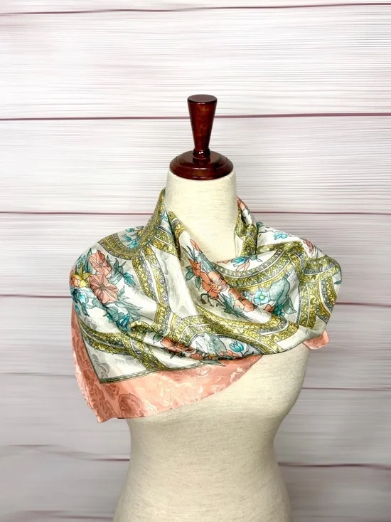 Silk Jacquard Square Scarf White Peach Floral Medallion Print Hand Rolled 29x29" - Picture 4 of 10